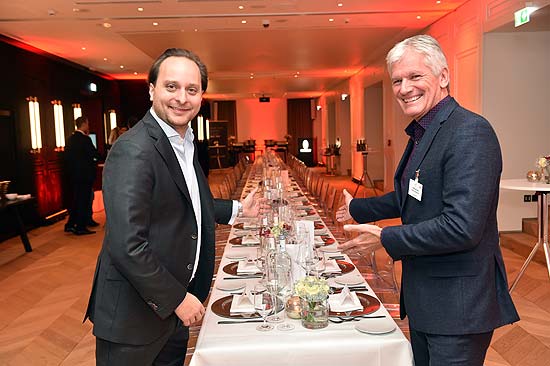 Hatten ins Roomers geladen zum Audi CEO & Start-up Dinner: Christoph Herzog (li.) und AUDI AG Gesamtvertriebleiter Alexander Schuhmacher (©Foto:Hannes Magerstädt)